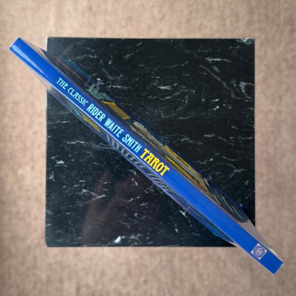 The Classic Rider Waite Smith Tarot: A Guide to Using Your Deck - Picture 3 of 4